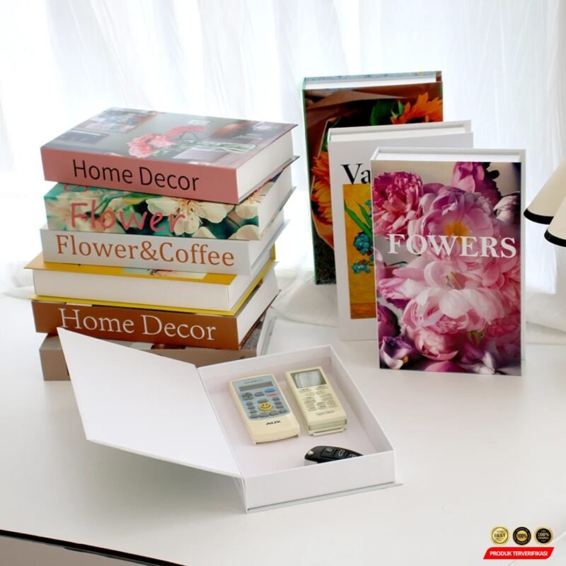 Buku Pajangan Palsu