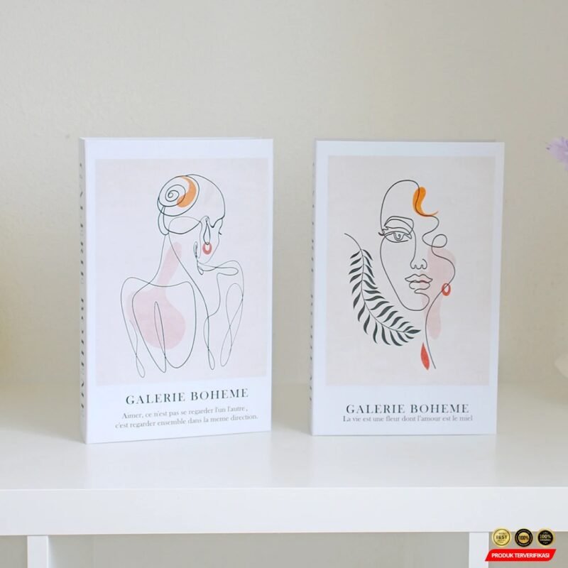 Buku Pajangan Palsu