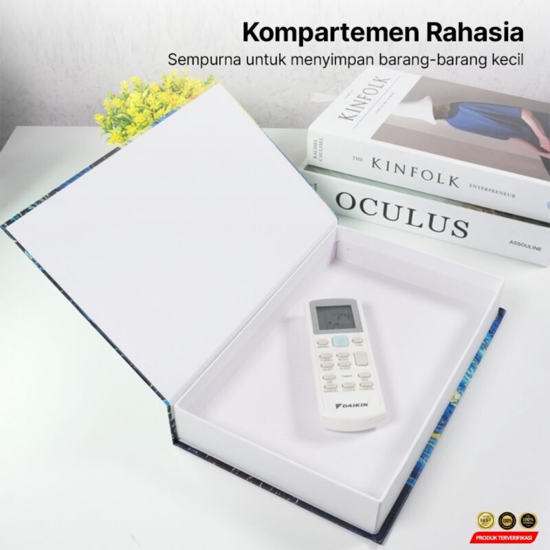 Buku Pajangan Palsu
