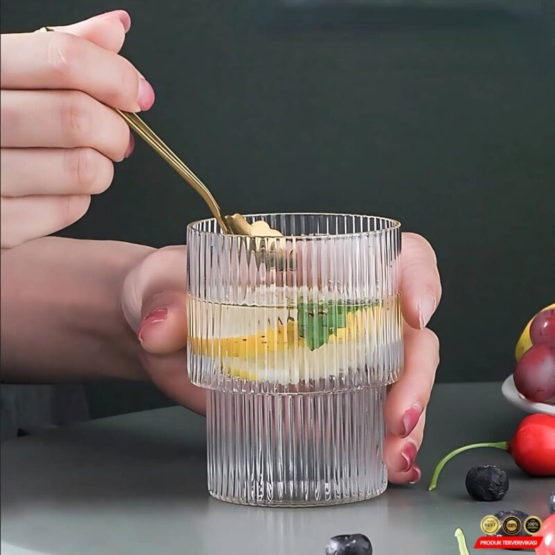 Gelas Kaca Aesthetic