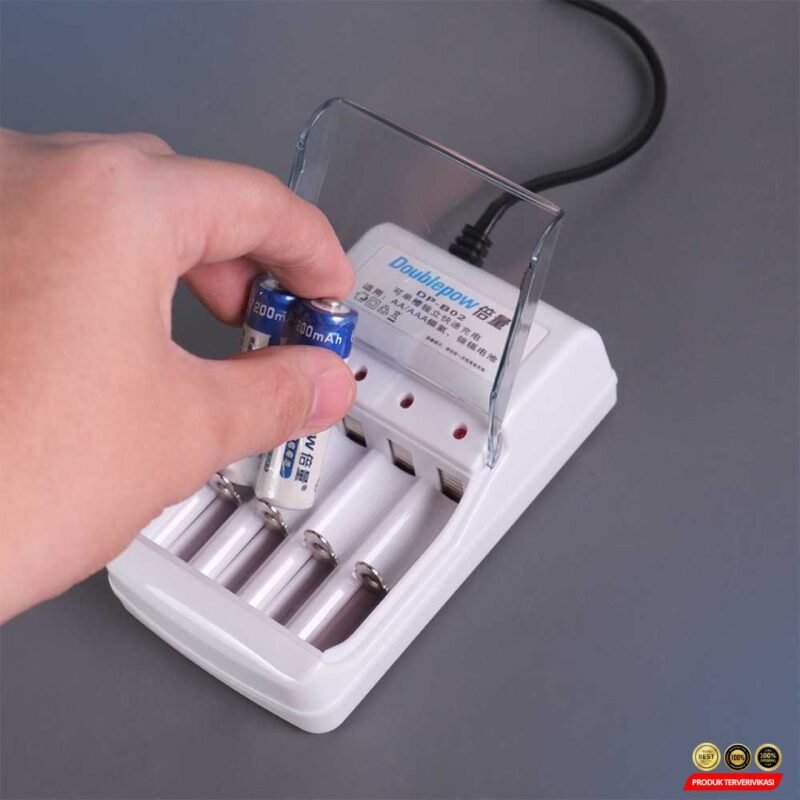 Charger Baterai Rechargeable 4 Slot AA AAA with AA 4 PCS - [MRH1]