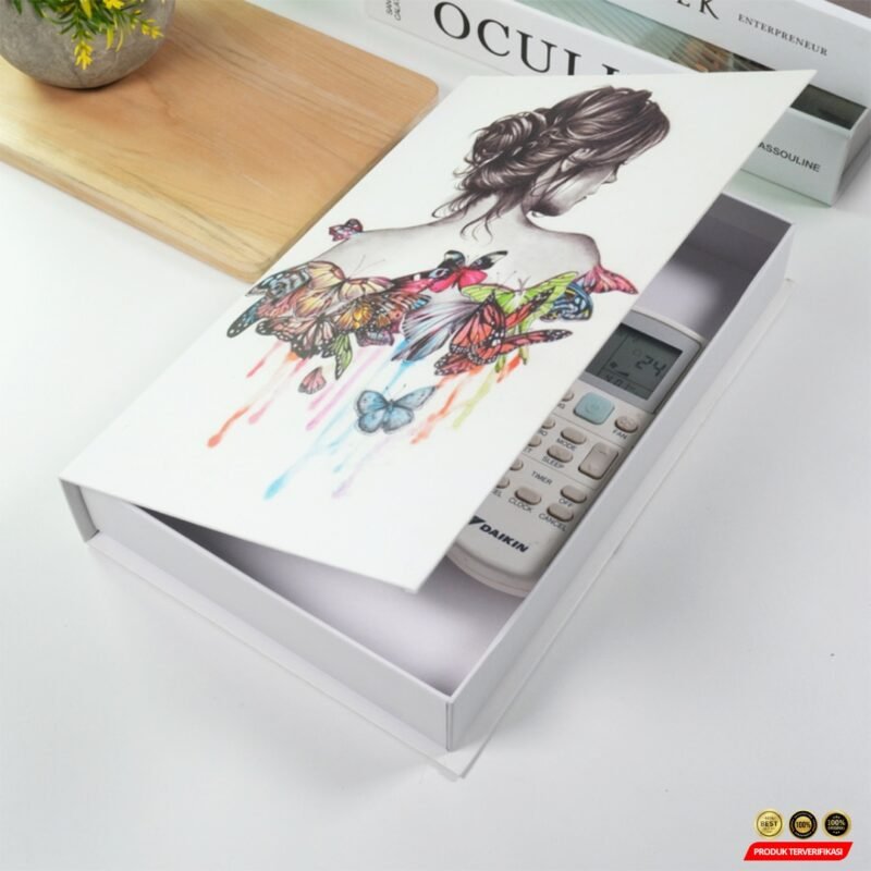 Buku Pajangan Palsu