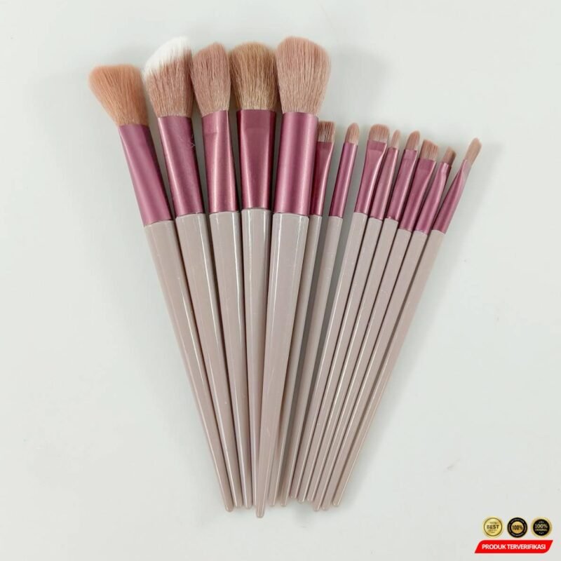 Nancy Kuas Make Up Brush Set 13 PCS - Image 3