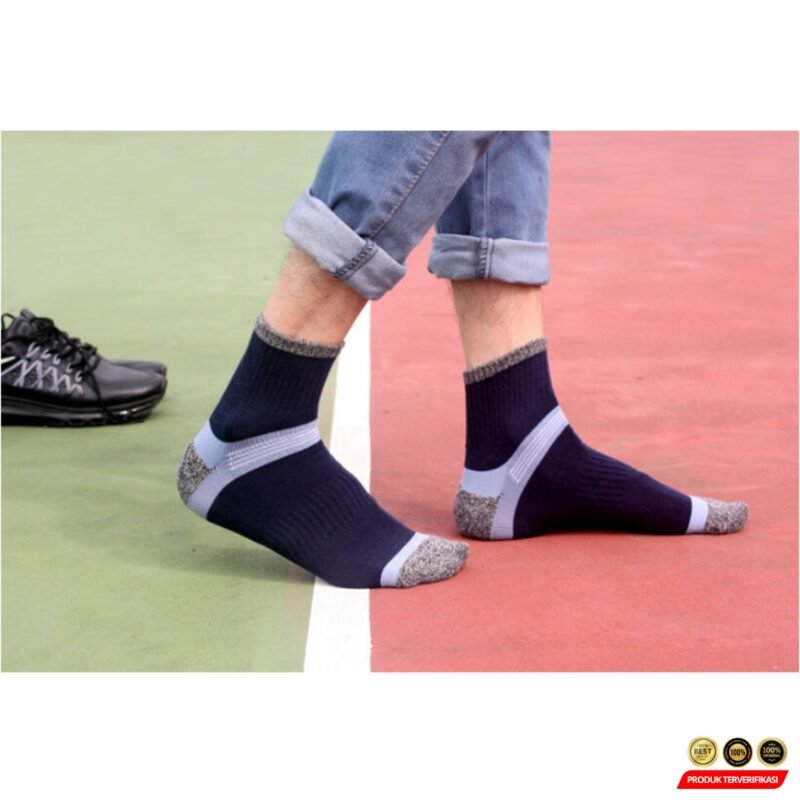 Kaos Kaki Pendek