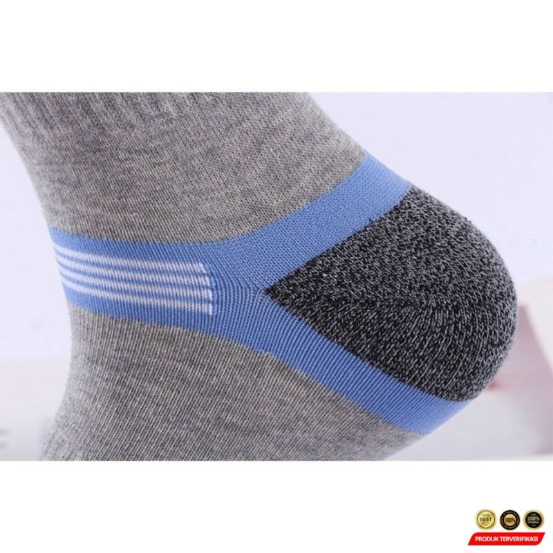 Kaos Kaki Pendek