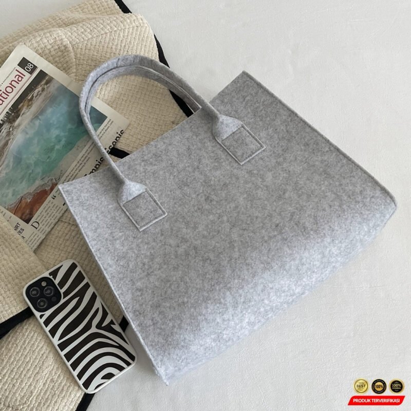 Tas Jinjing Wanita Minimalis Felt Handbag Large Compartment - Image 6