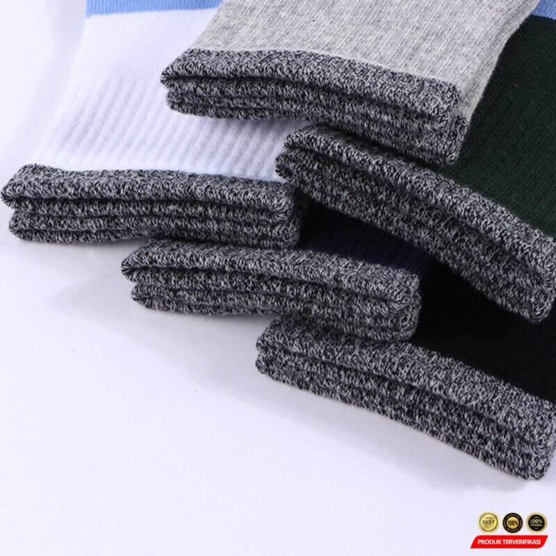 Kaos Kaki Pendek