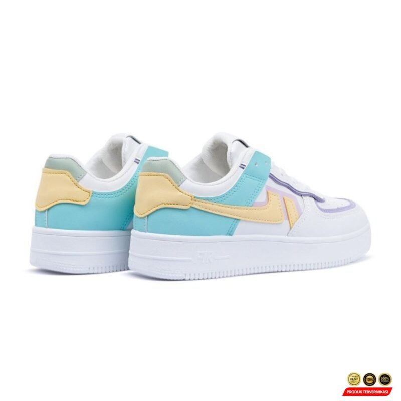 Sneakers Wanita