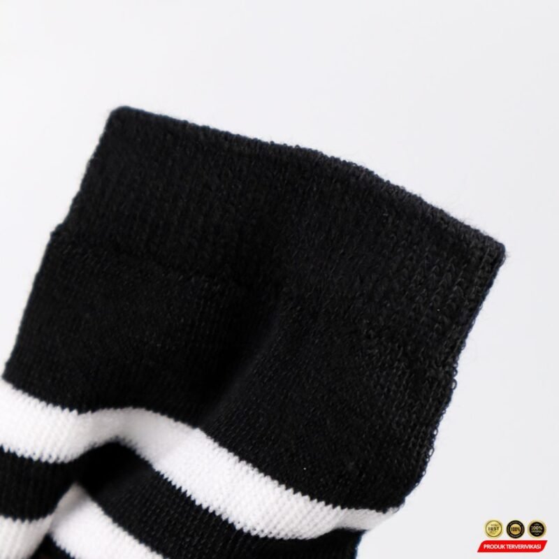 Kaos Kaki Panjang