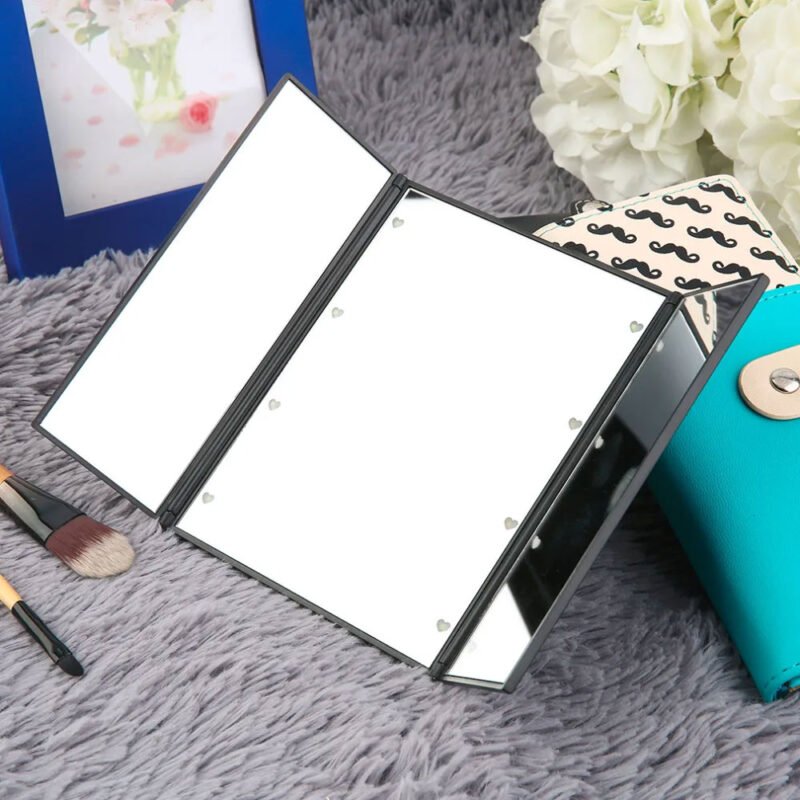 Blue ZOO Cermin Make Up Portable Foldable Mirror with LED Light