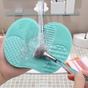 Rinse Pembersih Kuas Make Up Silicone Pad