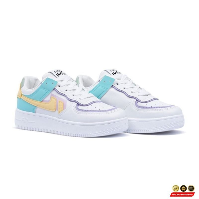 Sneakers Wanita