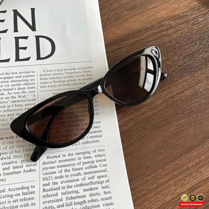 Kacamata Hitam Cateye