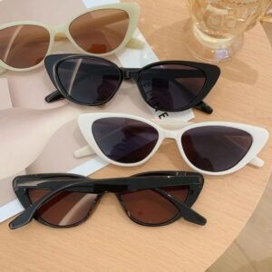 Kacamata Hitam Cateye