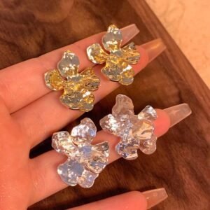 Anting Wanita Motif Bunga Ringan Berelegan