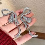 Anting Busur Berlian Imitasi Desain Korea Elegan Look Chic Lightwear